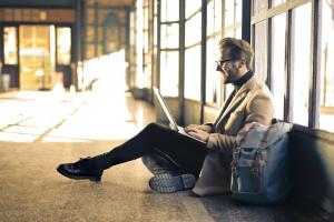 A man using Splashtop on his laptop, the best Remote Desktop Services alternative